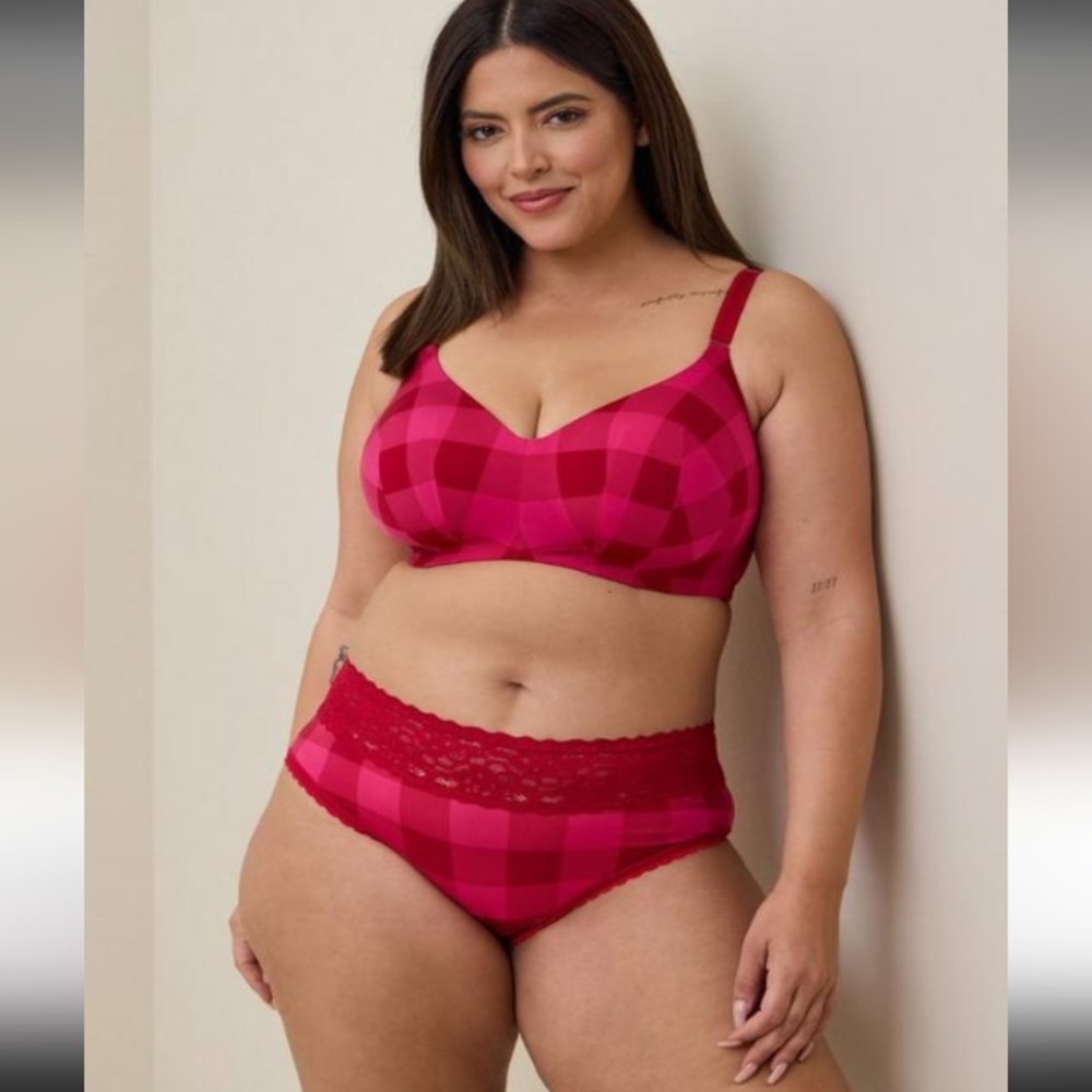 New Torrid 5X Second Skin Mid-Rise Cheeky Lace Trim Panty-Strawberry Plaid NWT